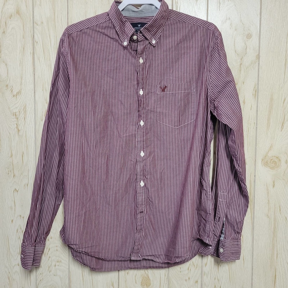 American Eagle Outfitters Classic Fit Mens Button Down Long Sleeve Shirt
